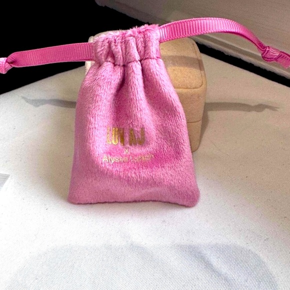 💎 LUV AJ x Alyssa Lynch Prong-Set Silver Tennis Necklace – Total Showstopper! - Picture 11 of 16